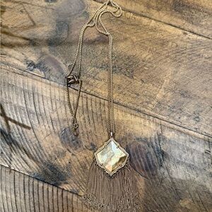 Kendra Scott necklace